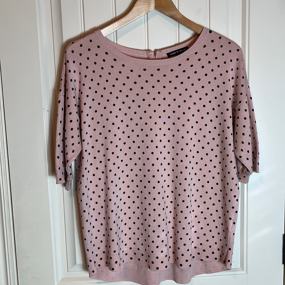 Cable & Gauge soft pink polka dot short sleeve top/sweater Sz Large